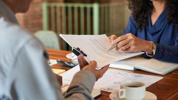 10 Questions to Ask Your Divorce Attorney at Your First Meeting